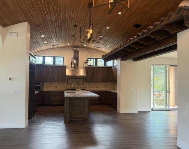 139 Avenida Esperanza - Photo Thumbnail 4