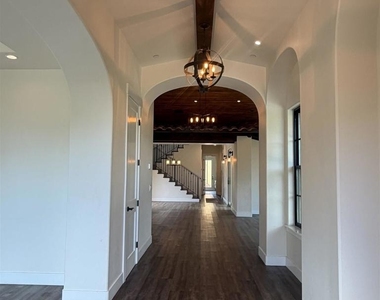 139 Avenida Esperanza - Photo Thumbnail 2
