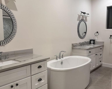 139 Avenida Esperanza - Photo Thumbnail 15