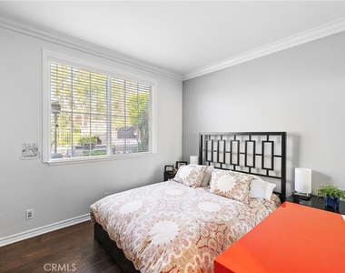 17 Regents Park - Photo Thumbnail 23