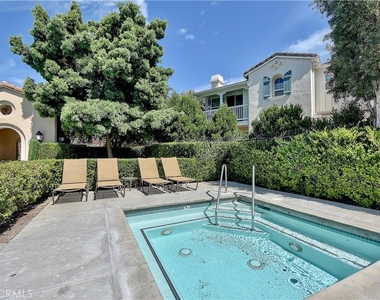 17 Regents Park - Photo Thumbnail 48
