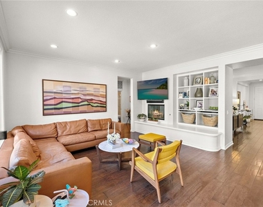 17 Regents Park - Photo Thumbnail 1