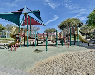 17 Regents Park - Photo Thumbnail 44