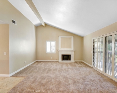 8024 Valle Vista Drive - Photo Thumbnail 2