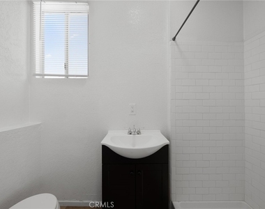 927 Orange Street - Photo Thumbnail 8