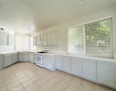 5793 Orange Tree Avenue - Photo Thumbnail 9