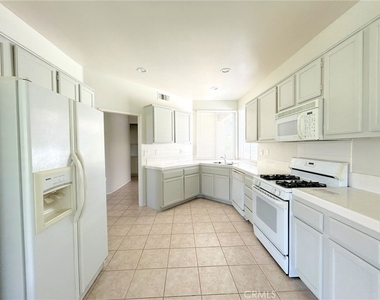 5793 Orange Tree Avenue - Photo Thumbnail 8