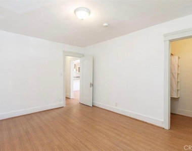 1349 N Citrus - Photo Thumbnail 9