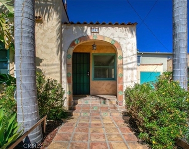 1349 N Citrus - Photo Thumbnail 4