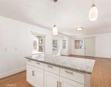 1349 N Citrus - Photo Thumbnail 12