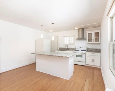 1349 N Citrus - Photo Thumbnail 13