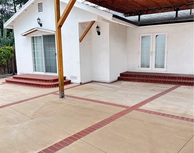 3960 Mayfield Avenue - Photo Thumbnail 15