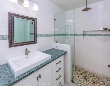 3960 Mayfield Avenue - Photo Thumbnail 10