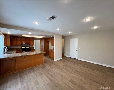 2134 Baywood - Photo Thumbnail 11