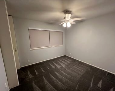 122 Fulton Way - Photo Thumbnail 14