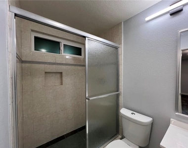 122 Fulton Way - Photo Thumbnail 13