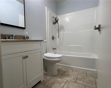 122 Fulton Way - Photo Thumbnail 16