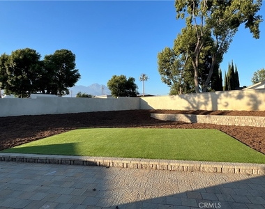122 Fulton Way - Photo Thumbnail 8