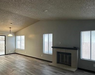 4229 Cocopah Lane - Photo Thumbnail 2