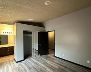 4229 Cocopah Lane - Photo Thumbnail 12