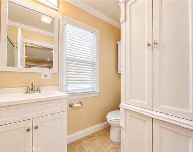 256 W College Street - Photo Thumbnail 6