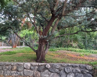 10630 Hillhaven Avenue - Photo Thumbnail 3