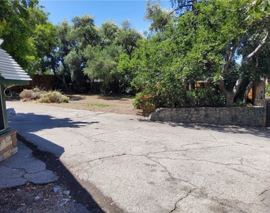 10630 Hillhaven Avenue - Photo Thumbnail 4