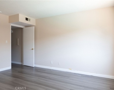 2386 E Del Mar Boulevard - Photo Thumbnail 12