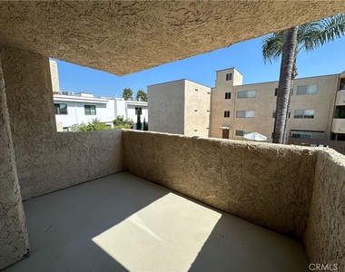 2386 E Del Mar Boulevard - Photo Thumbnail 21
