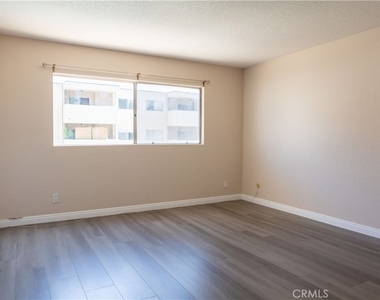 2386 E Del Mar Boulevard - Photo Thumbnail 10
