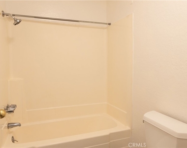 2386 E Del Mar Boulevard - Photo Thumbnail 8