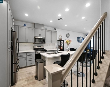 296 Laurel Knoll Dr - Photo Thumbnail 9