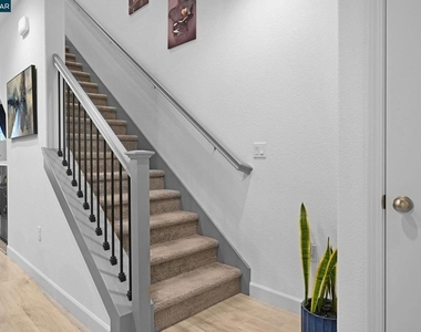 296 Laurel Knoll Dr - Photo Thumbnail 10