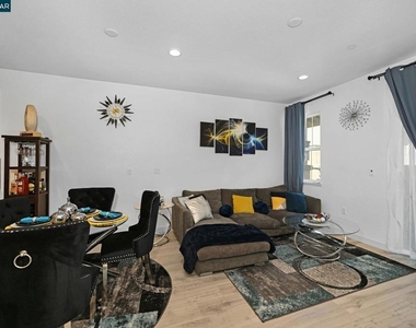 296 Laurel Knoll Dr - Photo Thumbnail 4