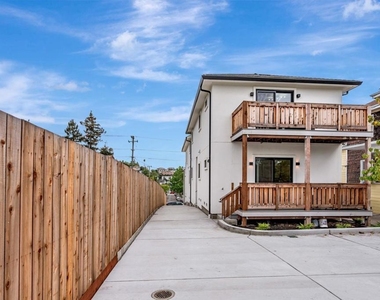 2443 13th Ave - Photo Thumbnail 32