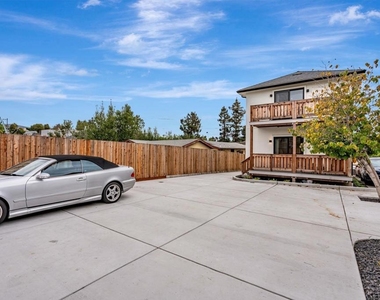 2443 13th Ave - Photo Thumbnail 33