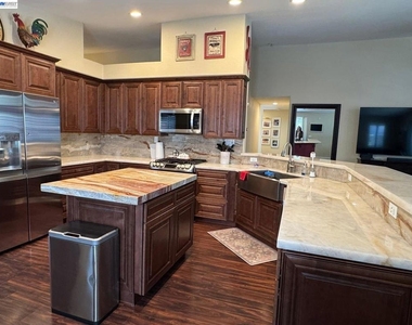 5412 Nez Perce Way - Photo Thumbnail 8