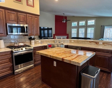 5412 Nez Perce Way - Photo Thumbnail 7