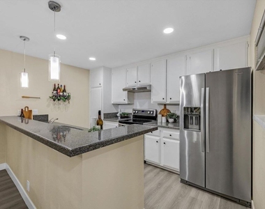 39139 Argonaut Way - Photo Thumbnail 11