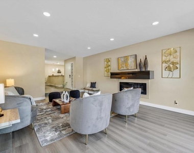 39139 Argonaut Way - Photo Thumbnail 4