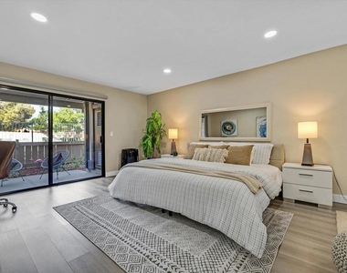 39139 Argonaut Way - Photo Thumbnail 9