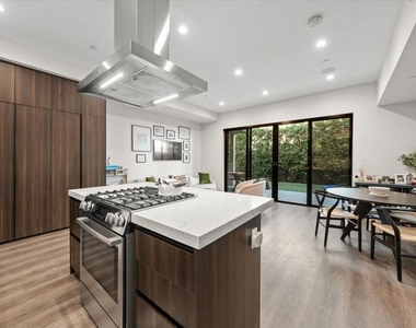556 N Flores Street - Photo Thumbnail 8