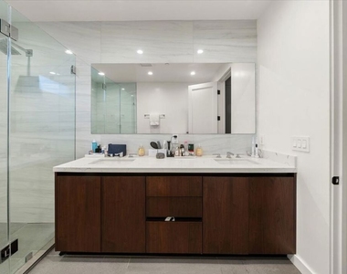 556 N Flores Street - Photo Thumbnail 14
