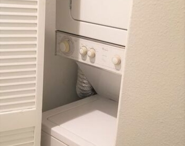 1031 N Crescent Heights Boulevard - Photo Thumbnail 8