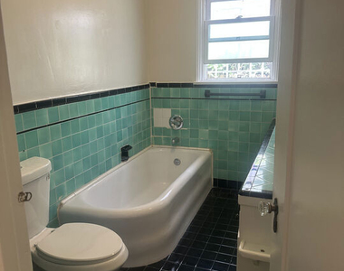8381 W 4th Street - Photo Thumbnail 5