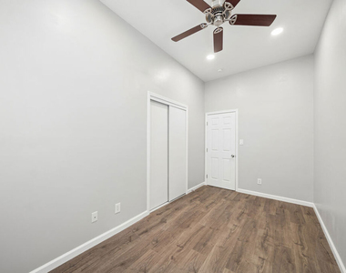 1543 W 23rd Street - Photo Thumbnail 9