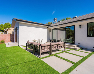 19602 Hamlin Street - Photo Thumbnail 3