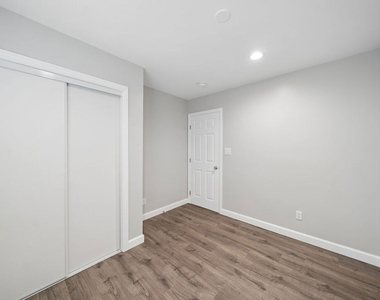 1545 W 23rd Street - Photo Thumbnail 4