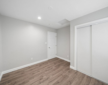 1545 W 23rd Street - Photo Thumbnail 9