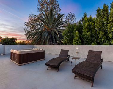 4806 Sylmar Ave Penthouse - Photo Thumbnail 61
